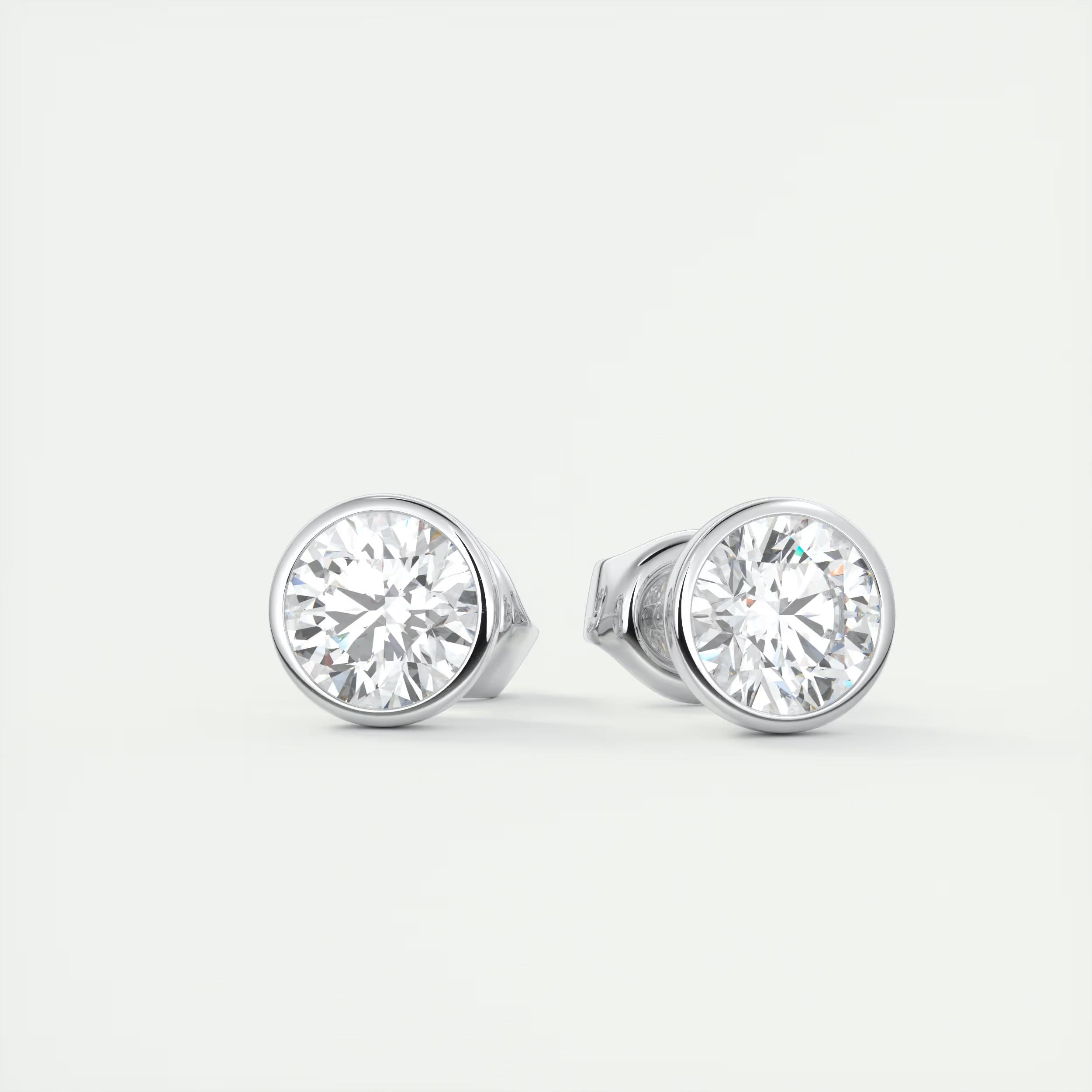 2 ct Round Diamond Studs 4